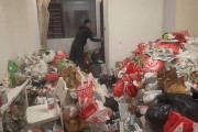 山西太原一租客失联，屋内臭气熏天，房东：花7000元清出3车外卖垃圾