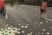 山西太原马拉松部分路段遍地垃圾，回应：4万多人参加现场有收集点，比赛完将马上清理