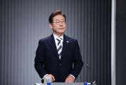 吃了中方给的定心丸后，紧握王毅外长的手，韩外长终于可以送一口气了，李在明想要的承诺拿到了